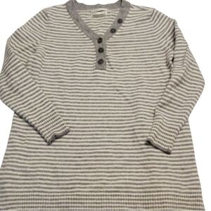 Anthropologie women's sweater size medium.